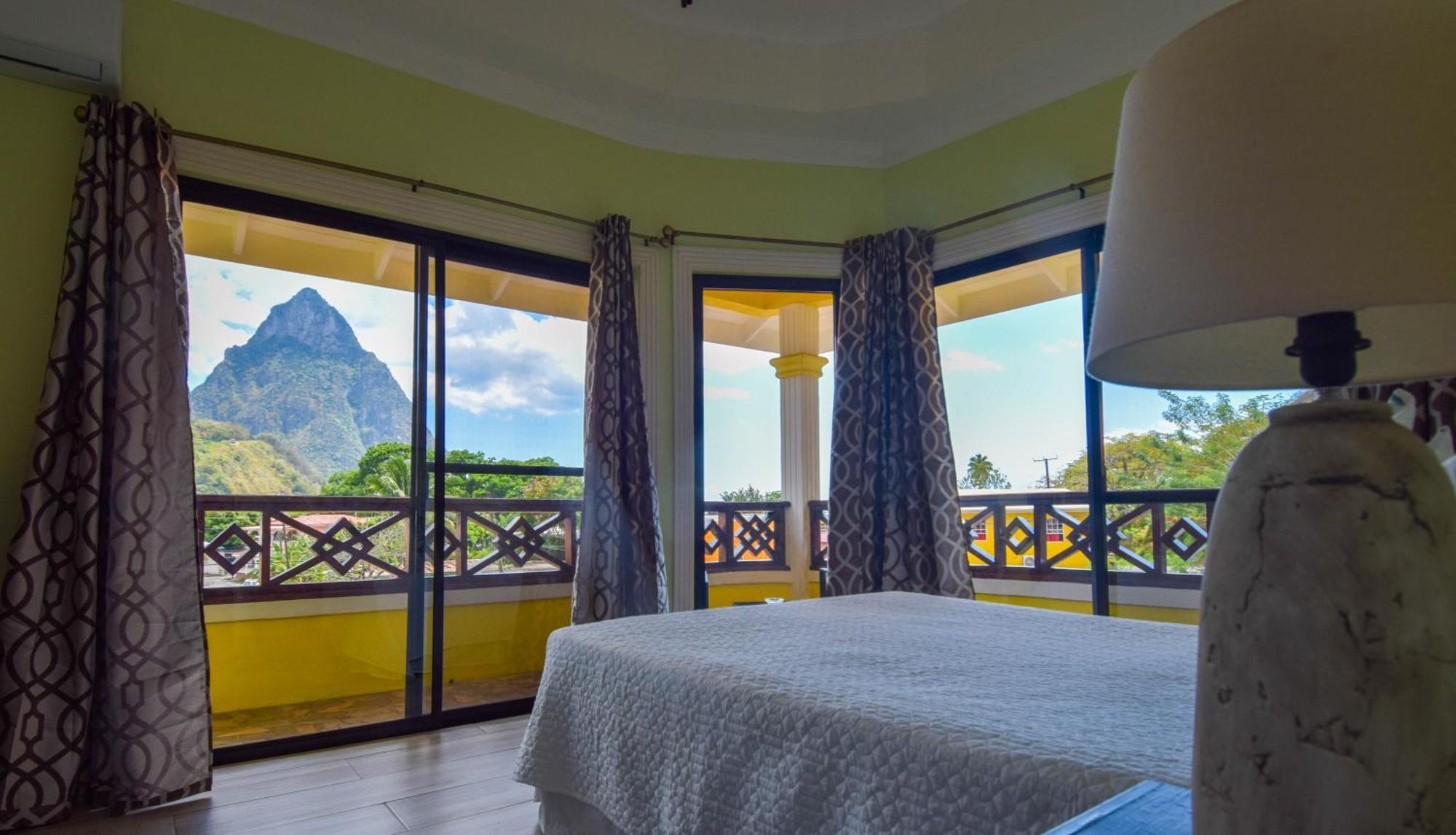 Sea Piton View Apartment- Location, Convenience, Modern Living Soufriere Exterior photo